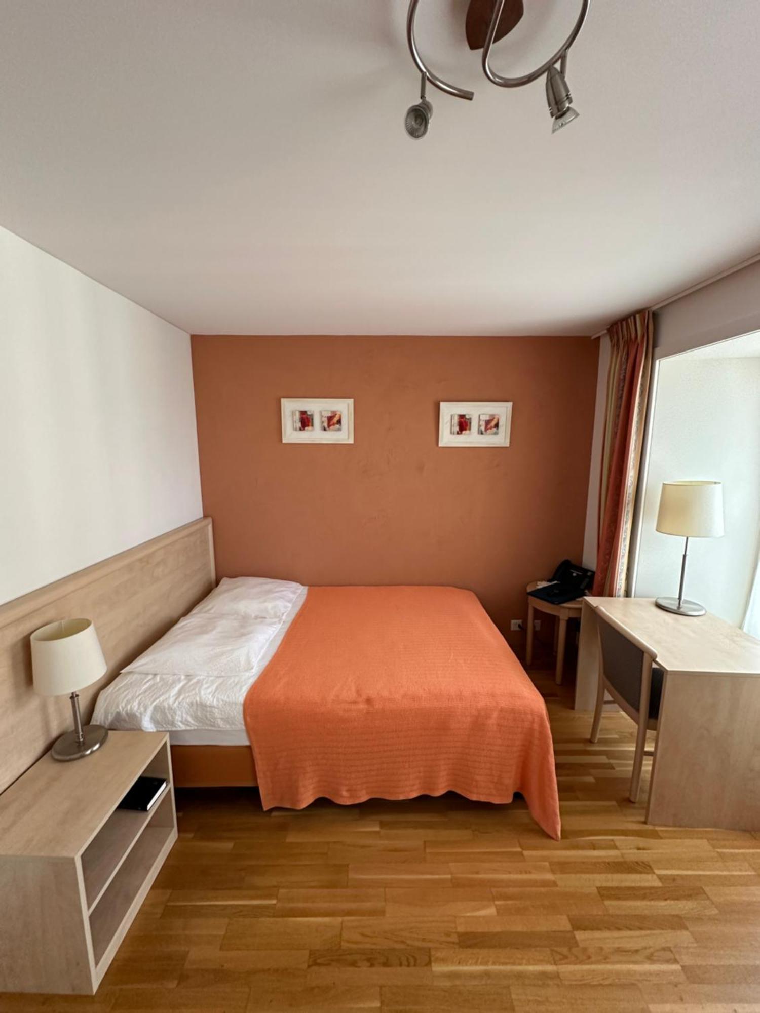 Auberge Aux Deux Sapins مونتريختر المظهر الخارجي الصورة