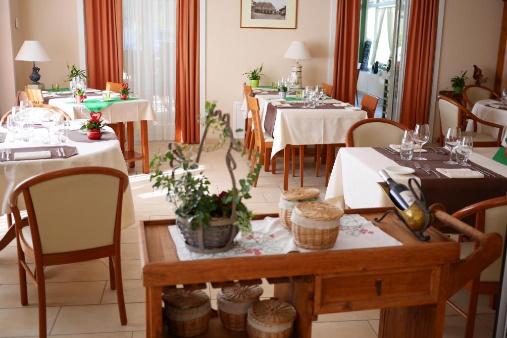 Auberge Aux Deux Sapins مونتريختر المظهر الخارجي الصورة