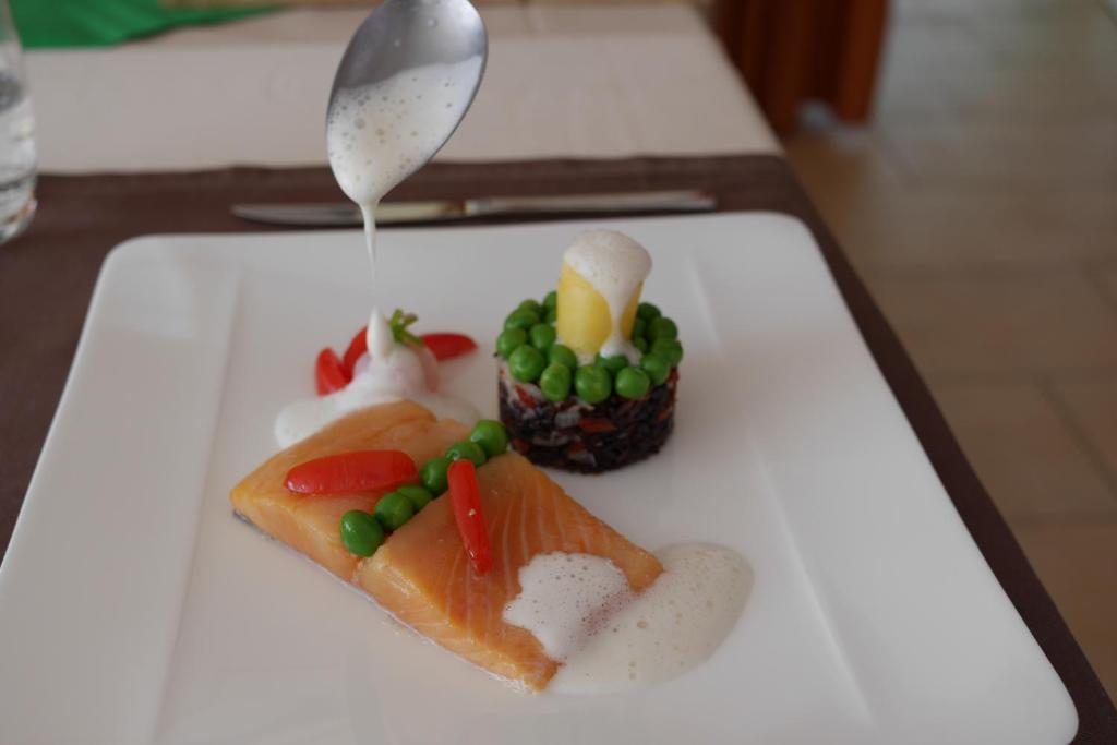 Auberge Aux Deux Sapins مونتريختر المظهر الخارجي الصورة